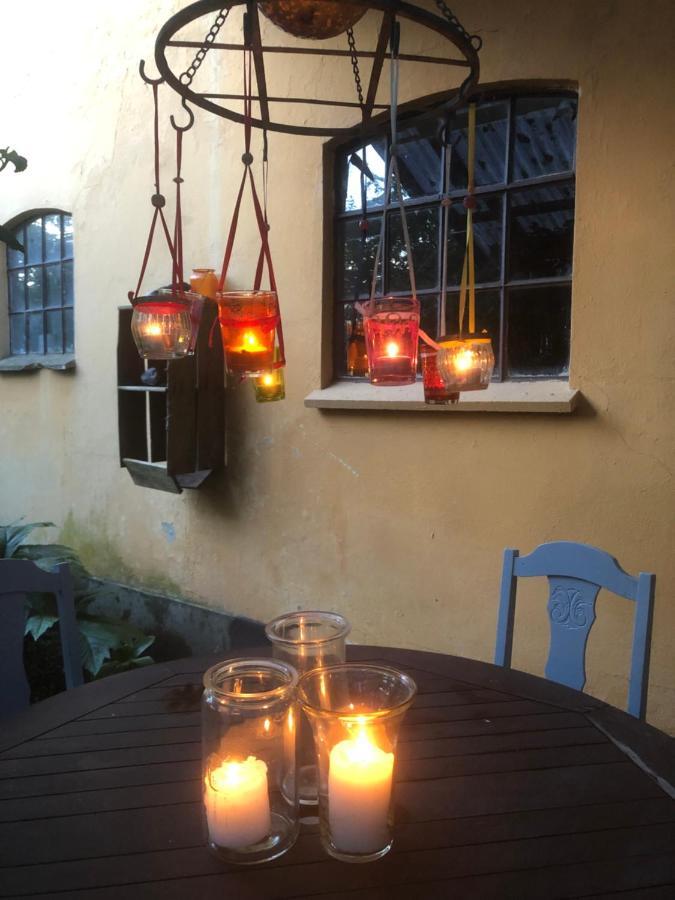 Retro Bolig - Fyldt Med Hygge! Ingen Luksus Apartment Kolind Ngoại thất bức ảnh