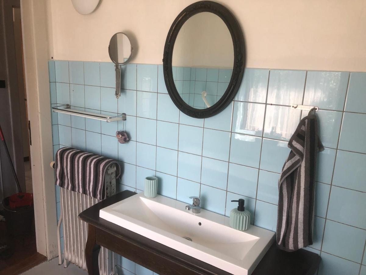 Retro Bolig - Fyldt Med Hygge! Ingen Luksus Apartment Kolind Ngoại thất bức ảnh